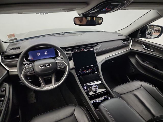 2023 Jeep Grand Cherokee Limited photo 10