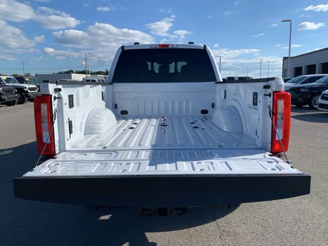 2024 Ford F-350 photo 23