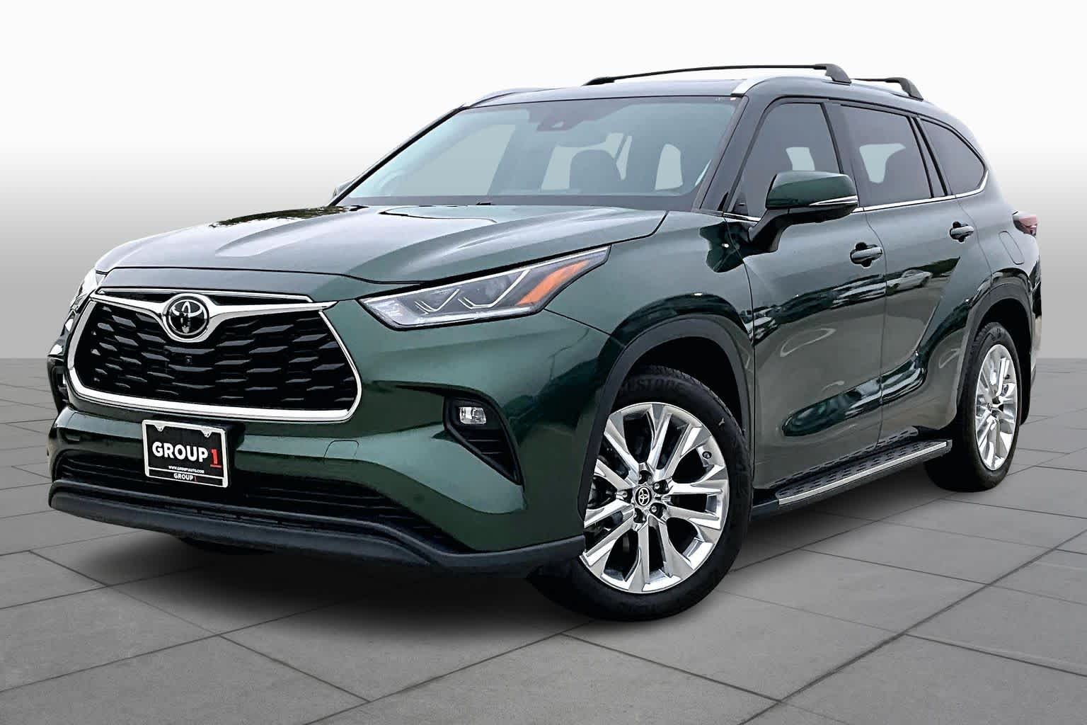 2024 Toyota Highlander Limited's photo