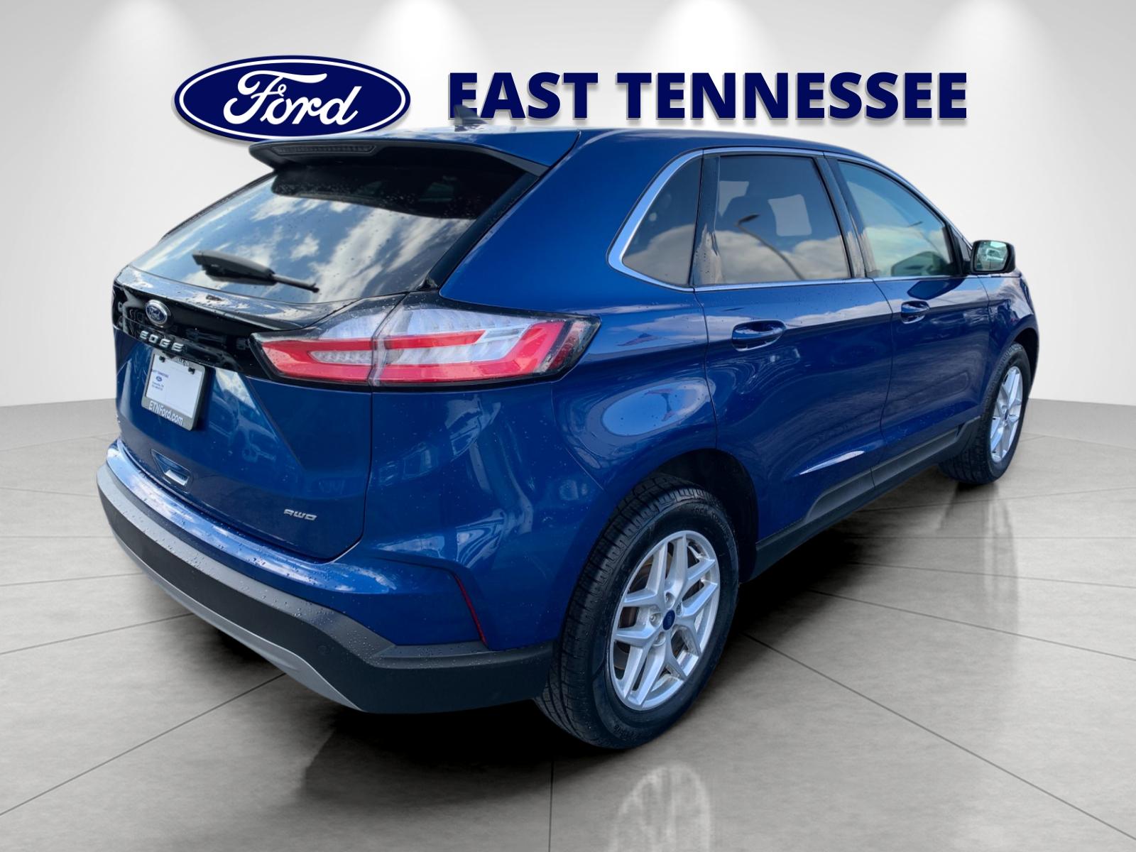 2022 Ford Edge SEL photo 3