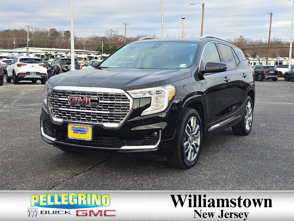 2022 GMC Terrain Denali's photo
