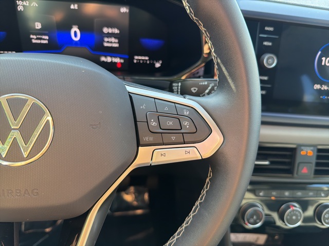 2023 Volkswagen Taos SE photo 15
