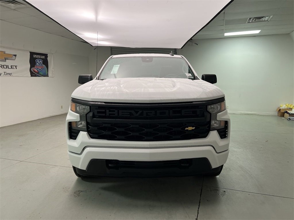 2026 Chevrolet Silverado 1500 Custom photo 3