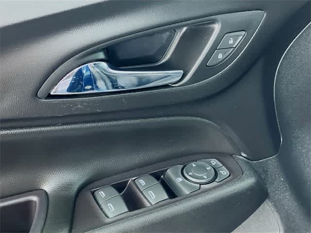 2020 Chevrolet Equinox LT photo 17