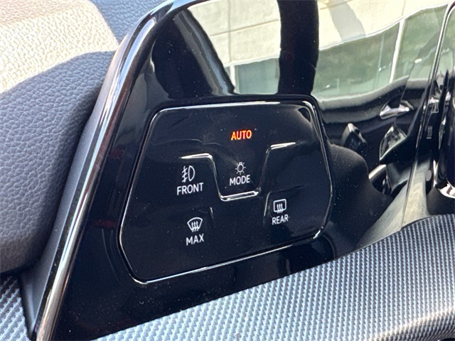 2025 Volkswagen Golf GTI Autobahn photo 28
