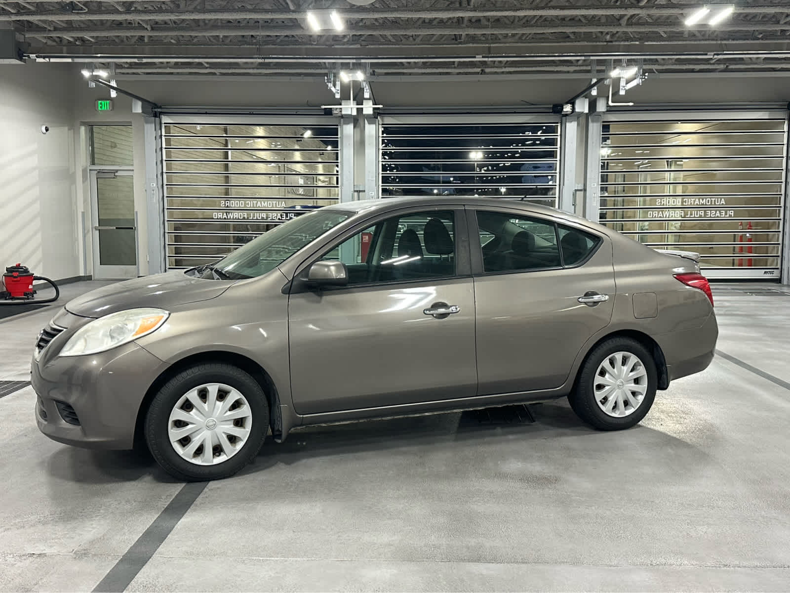 2013 Nissan Versa Sedan SV