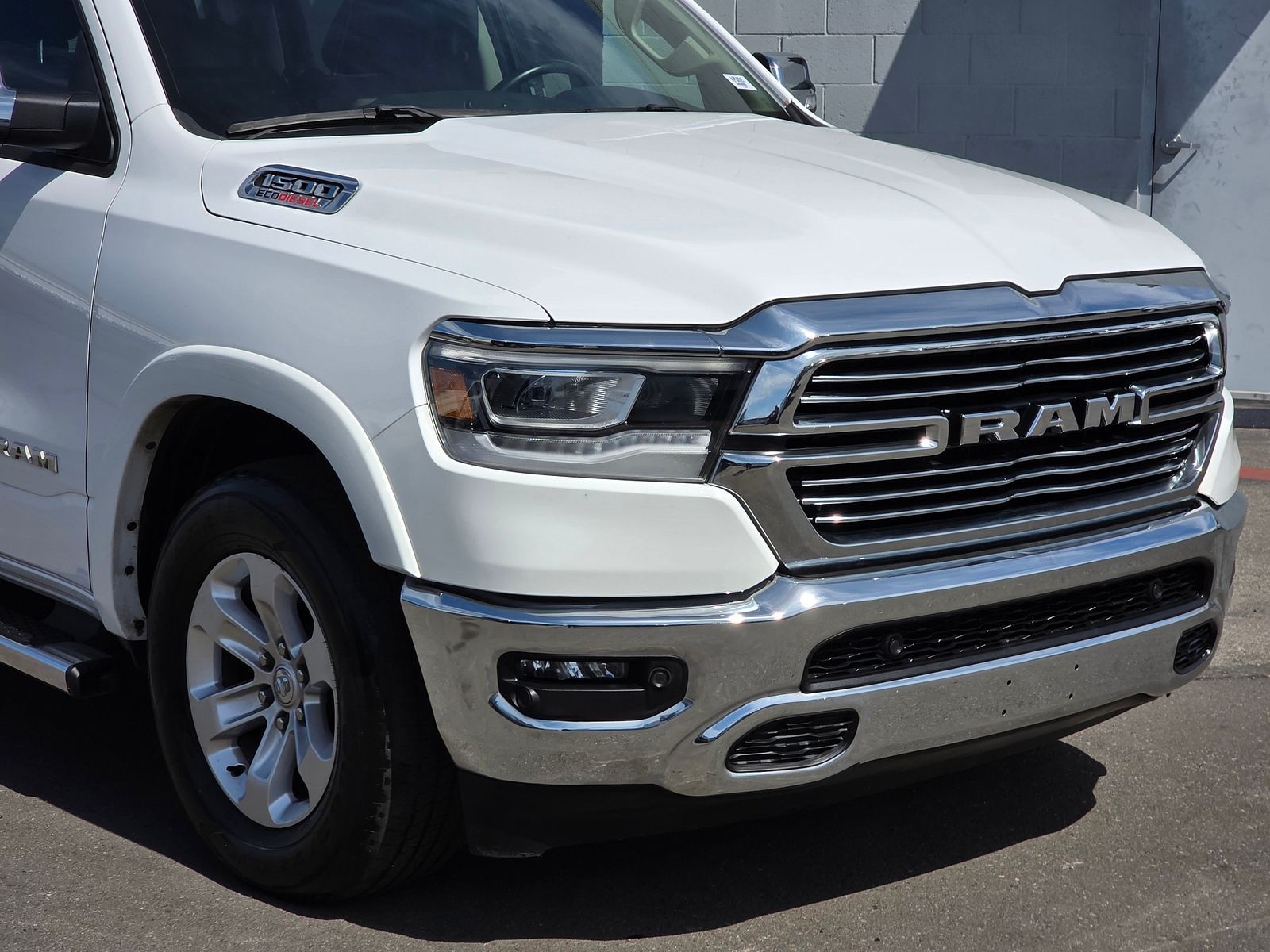 2022 Ram 1500 Laramie photo 3