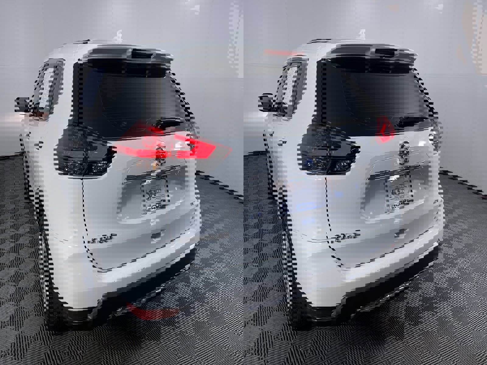 2017 Nissan Rogue S photo 21