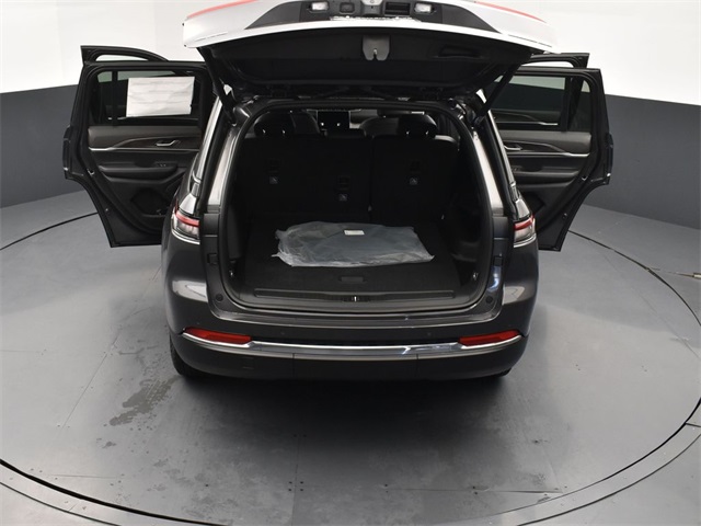 2025 Jeep Grand Cherokee Limited photo 26