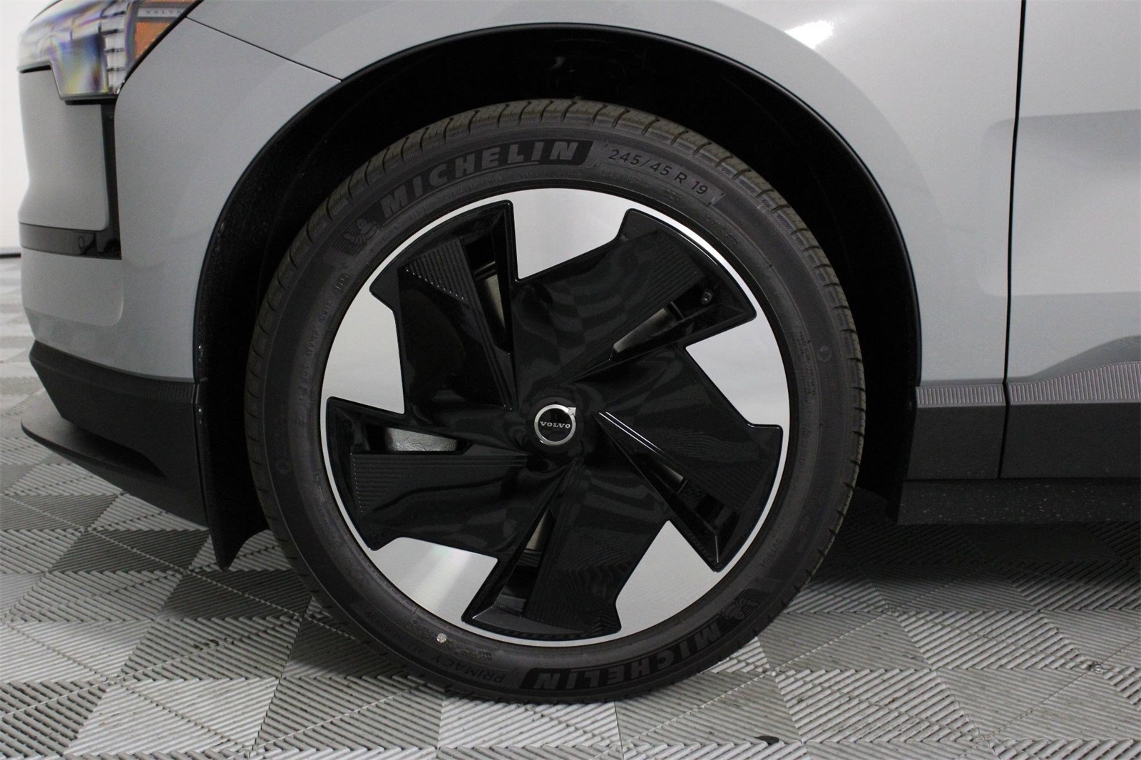 2025 Volvo EX30 Plus photo 11