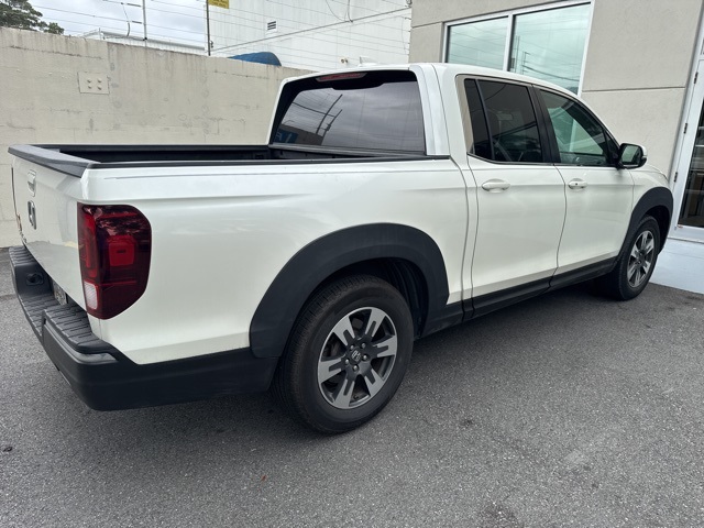 2017 Honda Ridgeline RTL photo 4