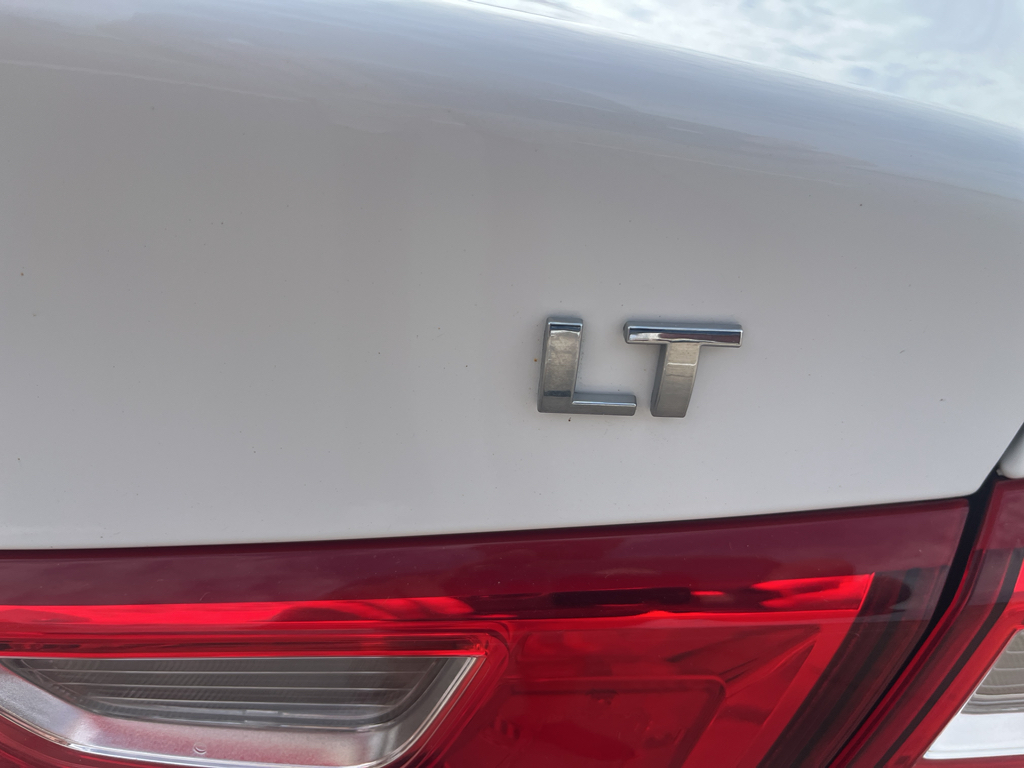 2018 Chevrolet Malibu 1LT photo 13