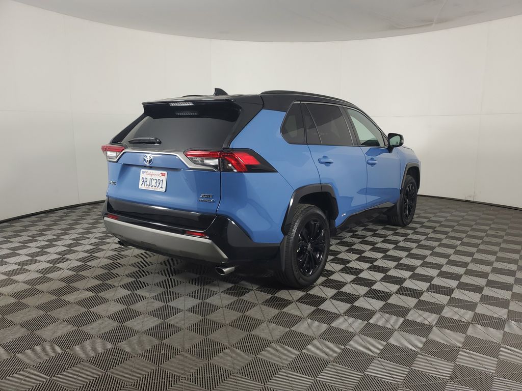 2024 Toyota RAV4 Hybrid XSE photo 4
