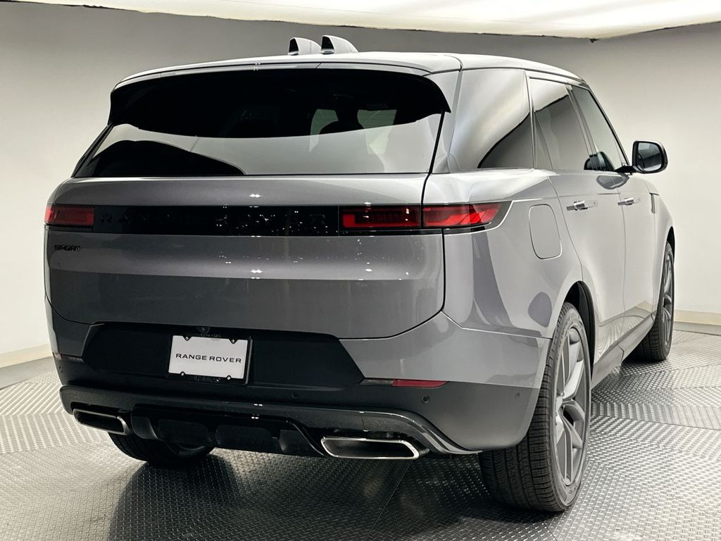 2025 Land Rover Range Rover Sport SE photo 3