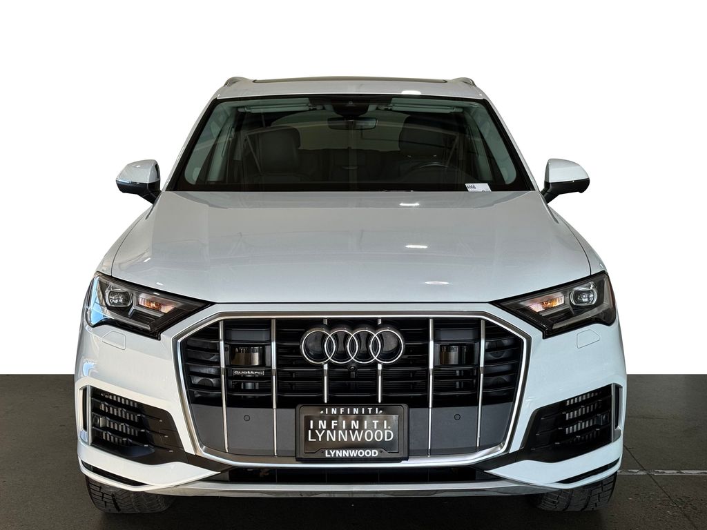 2022 Audi Q7 55 Premium Plus photo 2