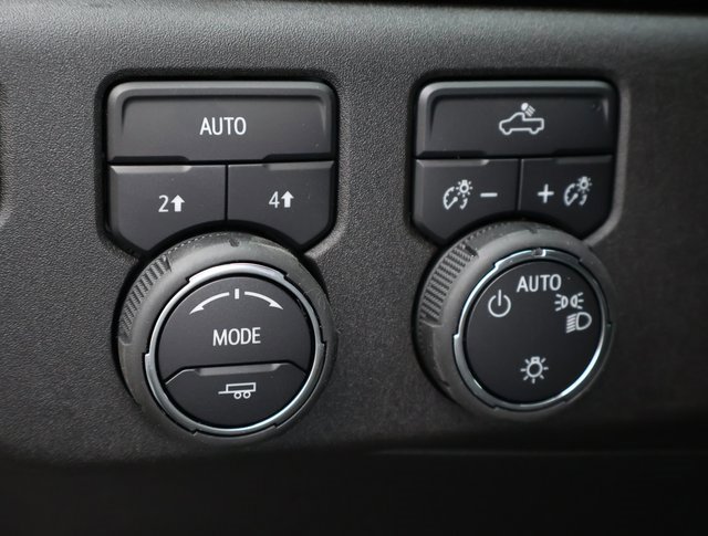 2025 Chevrolet Silverado 1500 LT photo 9