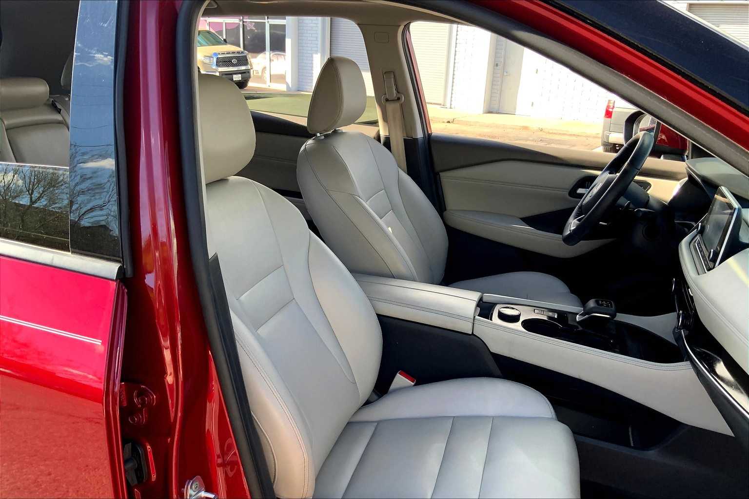 2023 Nissan Rogue SL photo 8