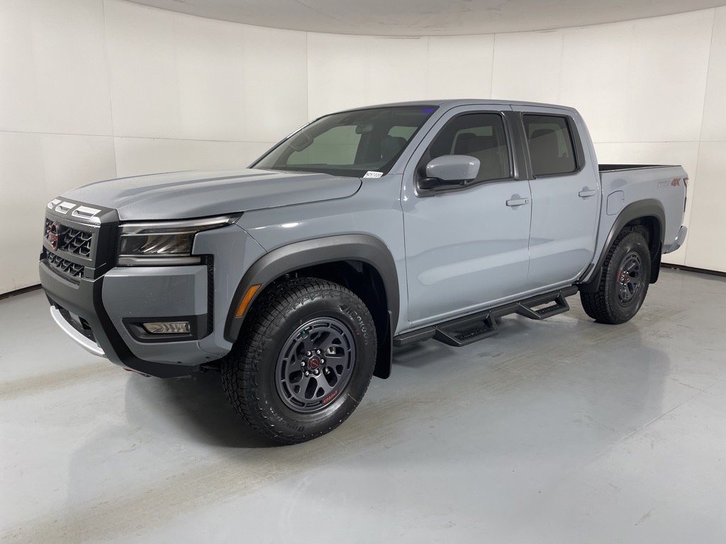 2025 Nissan Frontier PRO-4X photo 3