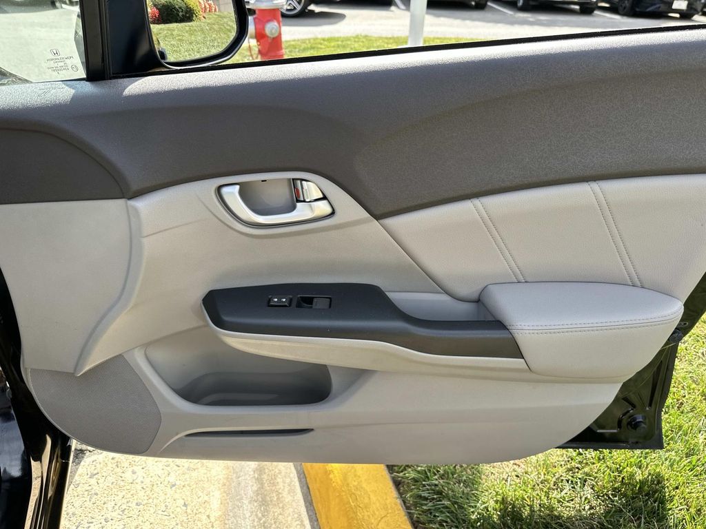 2012 Honda Civic EX-L photo 19