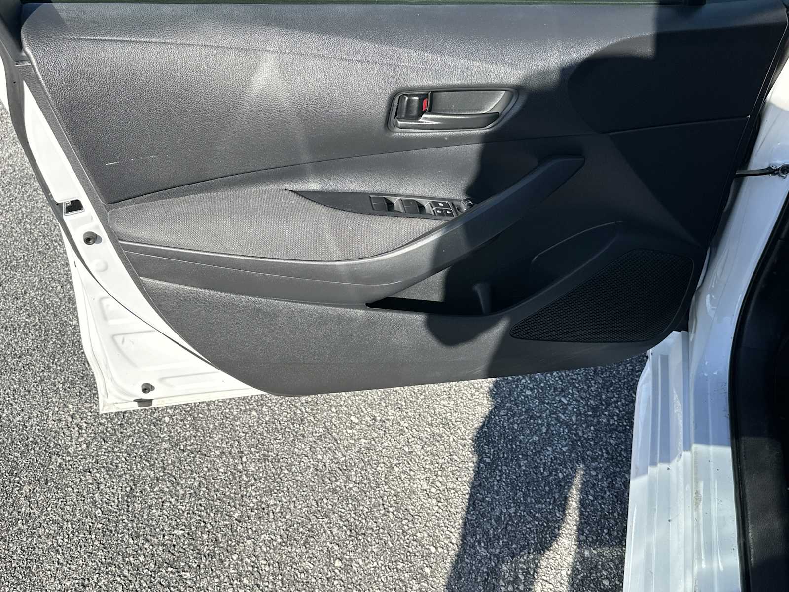 2023 Toyota Corolla LE photo 10