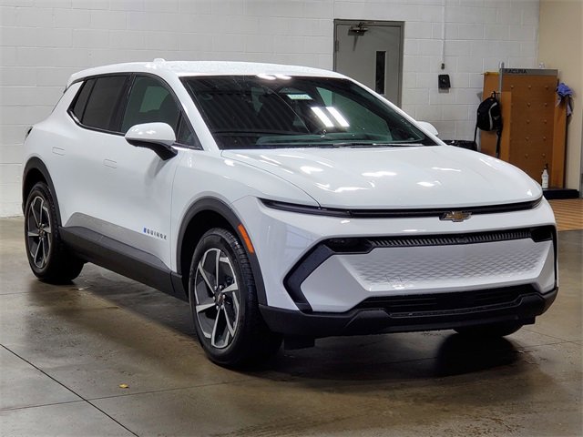 2026 Chevrolet Equinox EV 1LT photo 3