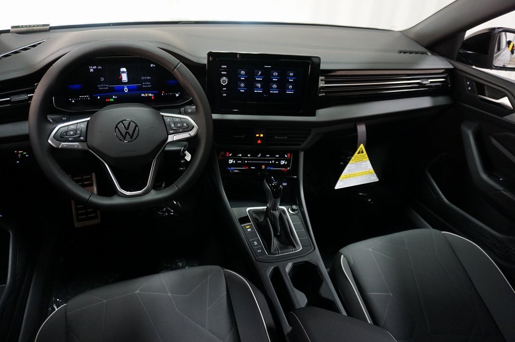 2025 Volkswagen Jetta 1.5T Sport photo 14