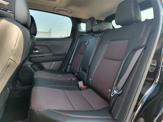 2025 Nissan Kicks SR photo 14
