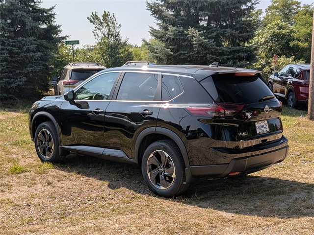 2026 Nissan Rogue SV photo 2