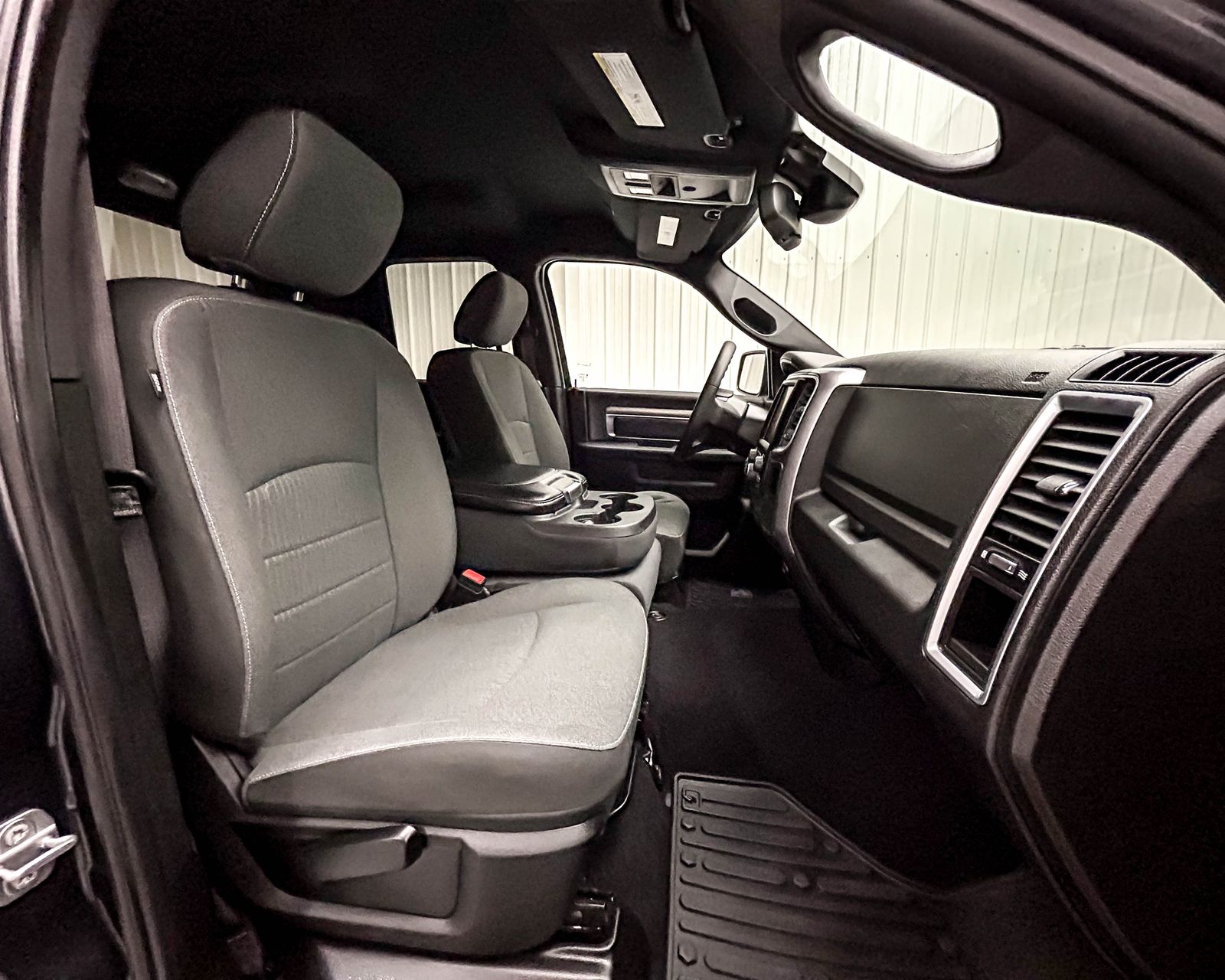 2021 Ram 1500 Classic Warlock photo 14