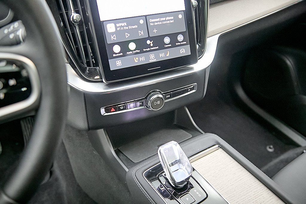 2026 VOLVO XC90 - Image 15