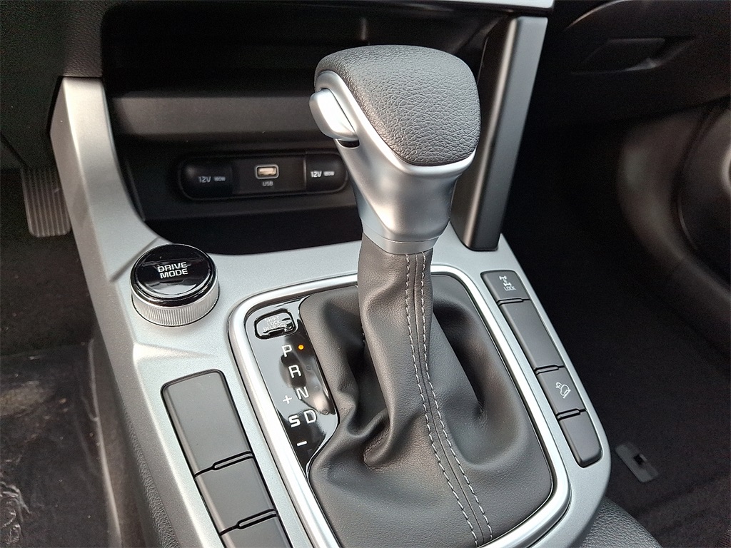 2026 Kia Seltos LX photo 3