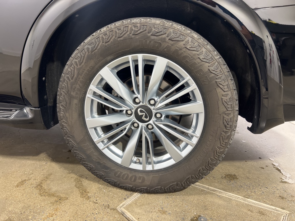 2019 Infiniti QX80 Luxe photo 28
