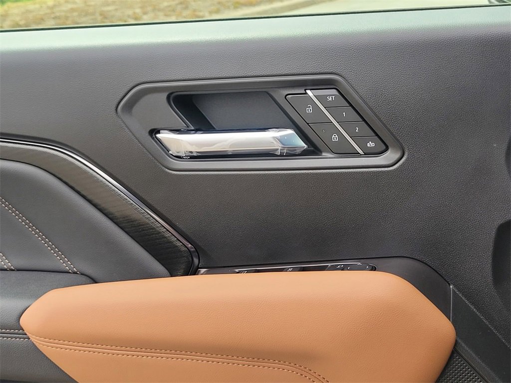 2025 Gmc Canyon AT4 photo 26