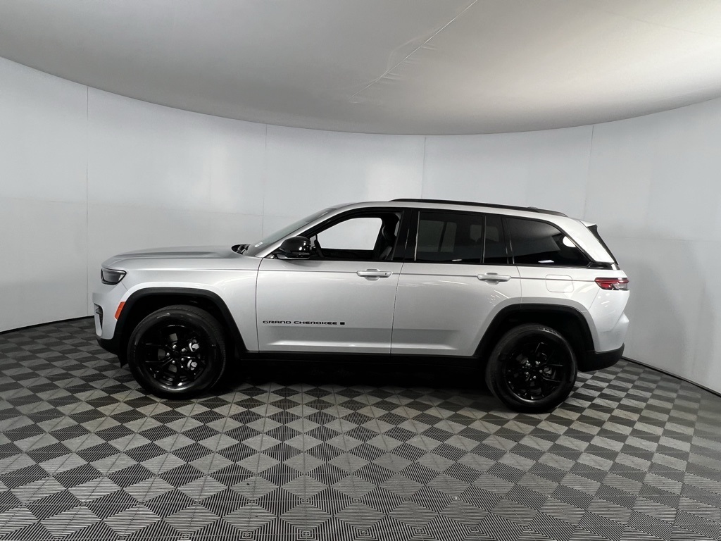 2024 Jeep Grand Cherokee Altitude X photo 5