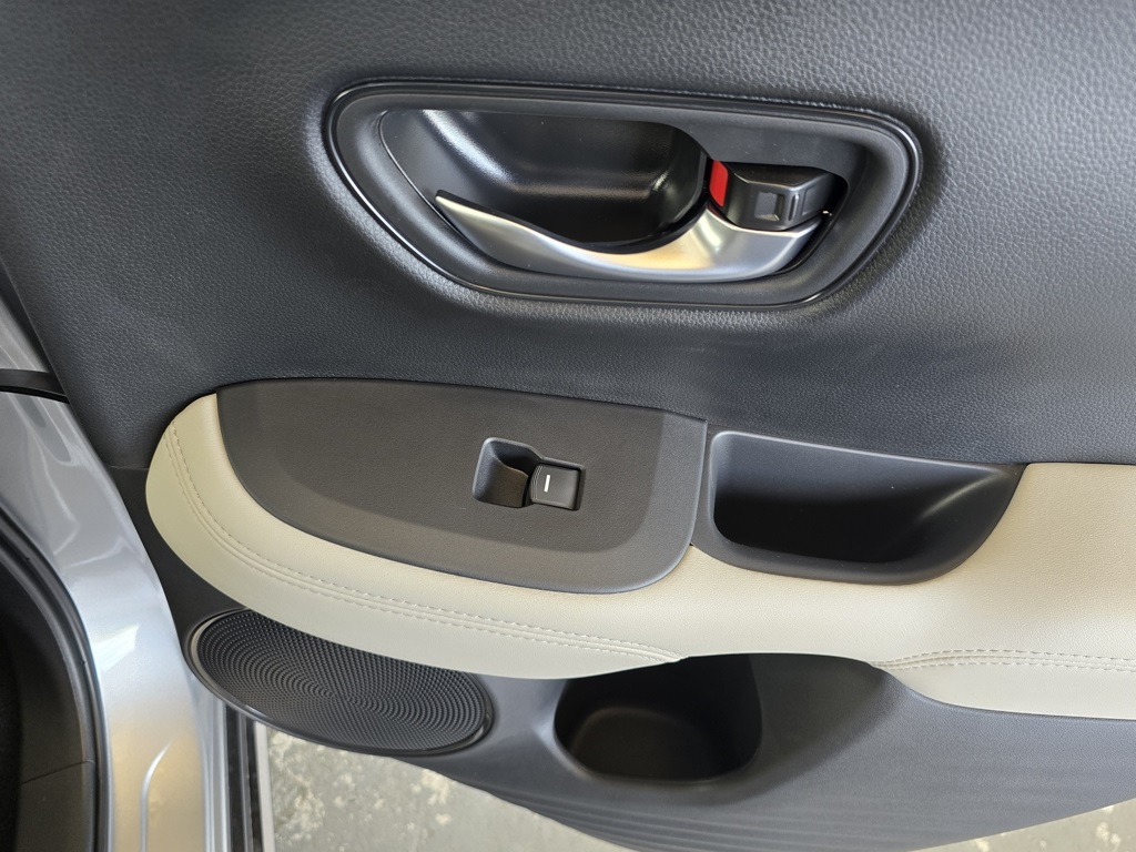 2026 Honda HR-V LX photo 22
