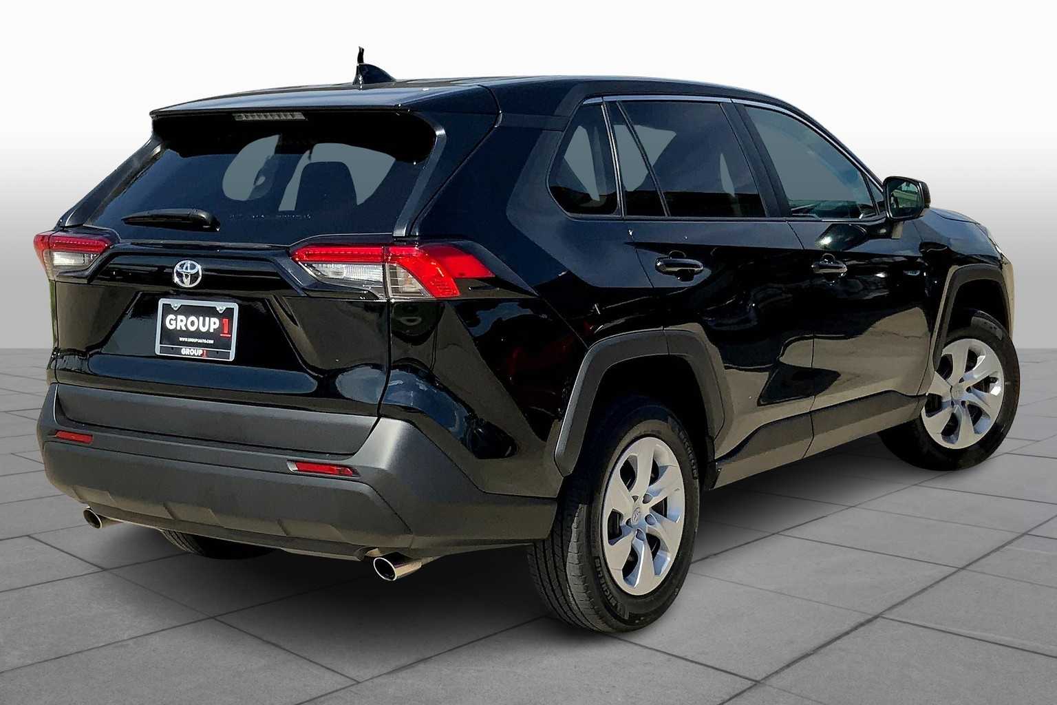 2024 Toyota RAV4 LE photo 11