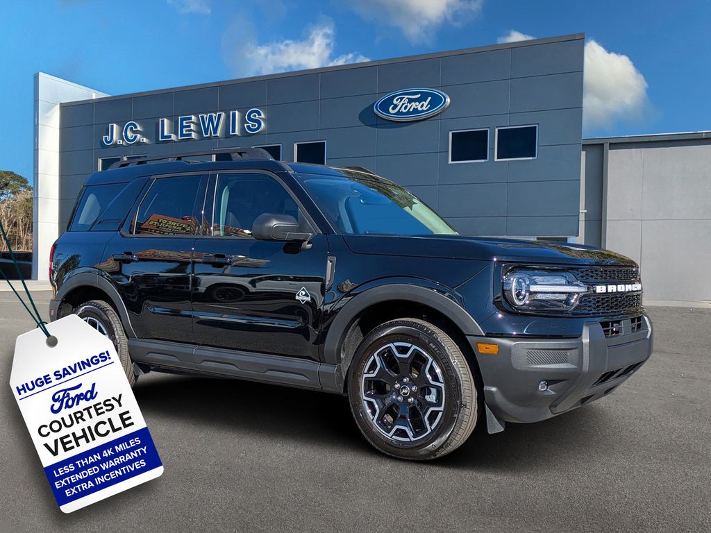 2025 Ford Bronco Sport Outer Banks's photo