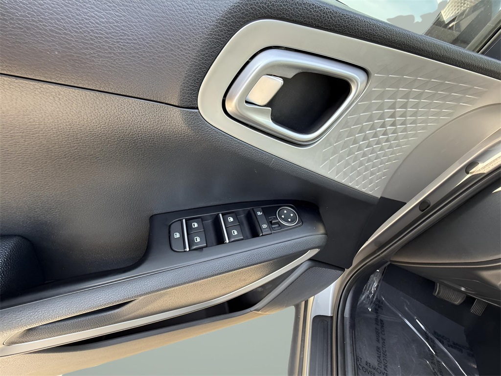 2022 Kia Soul LX photo 21