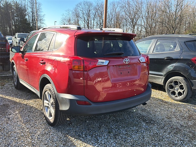 2013 Toyota RAV4 XLE photo 2
