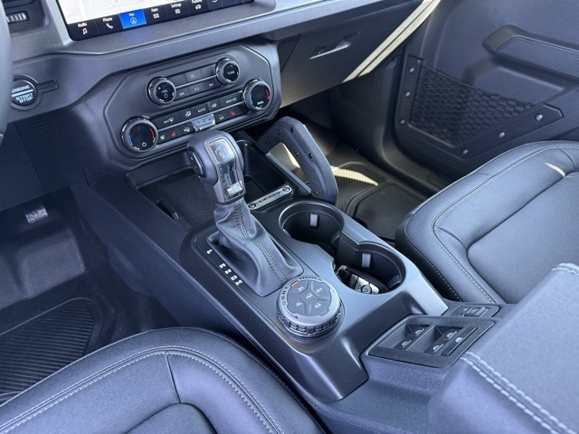 2025 Ford Bronco Badlands photo 18
