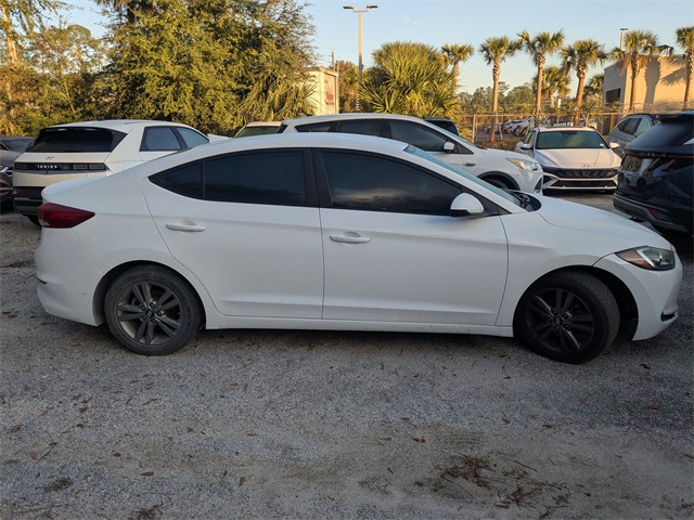 2018 Hyundai Elantra SEL photo 2