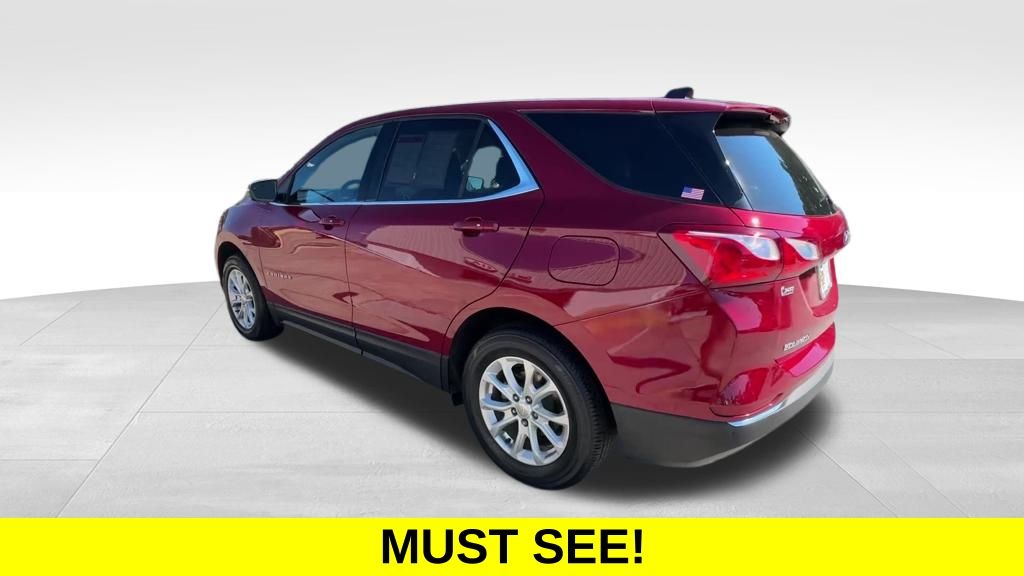 2018 Chevrolet Equinox LT photo 2