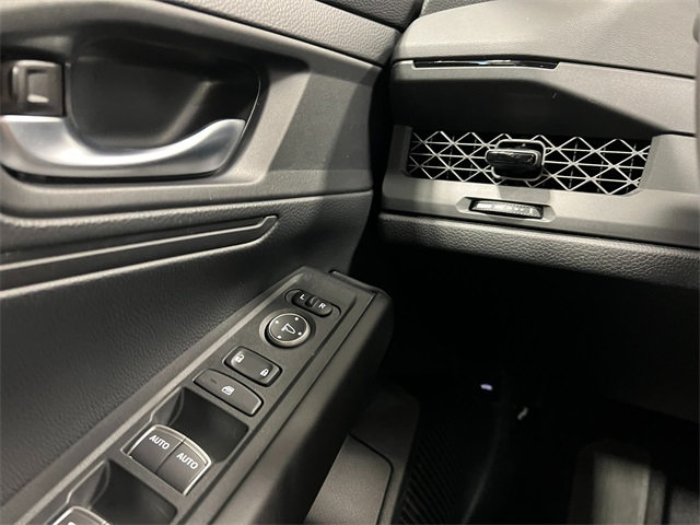 2025 Honda Accord LX photo 17