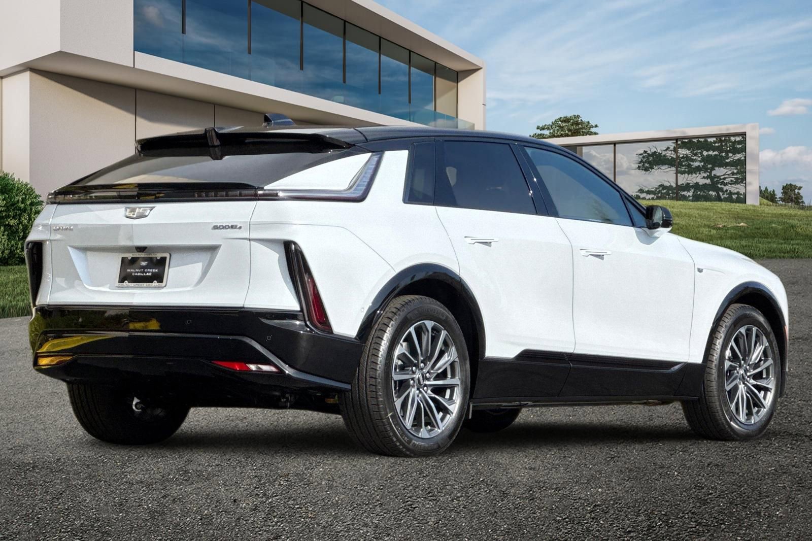 2026 Cadillac Lyriq Sport photo 2