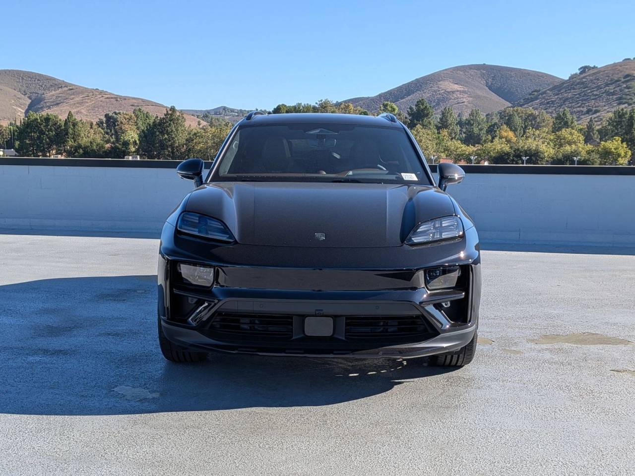 2025 Porsche Macan Electric Turbo photo 6