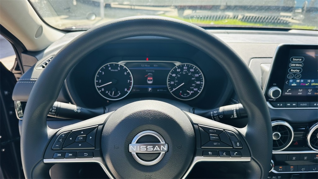 2025 Nissan Sentra SV photo 14