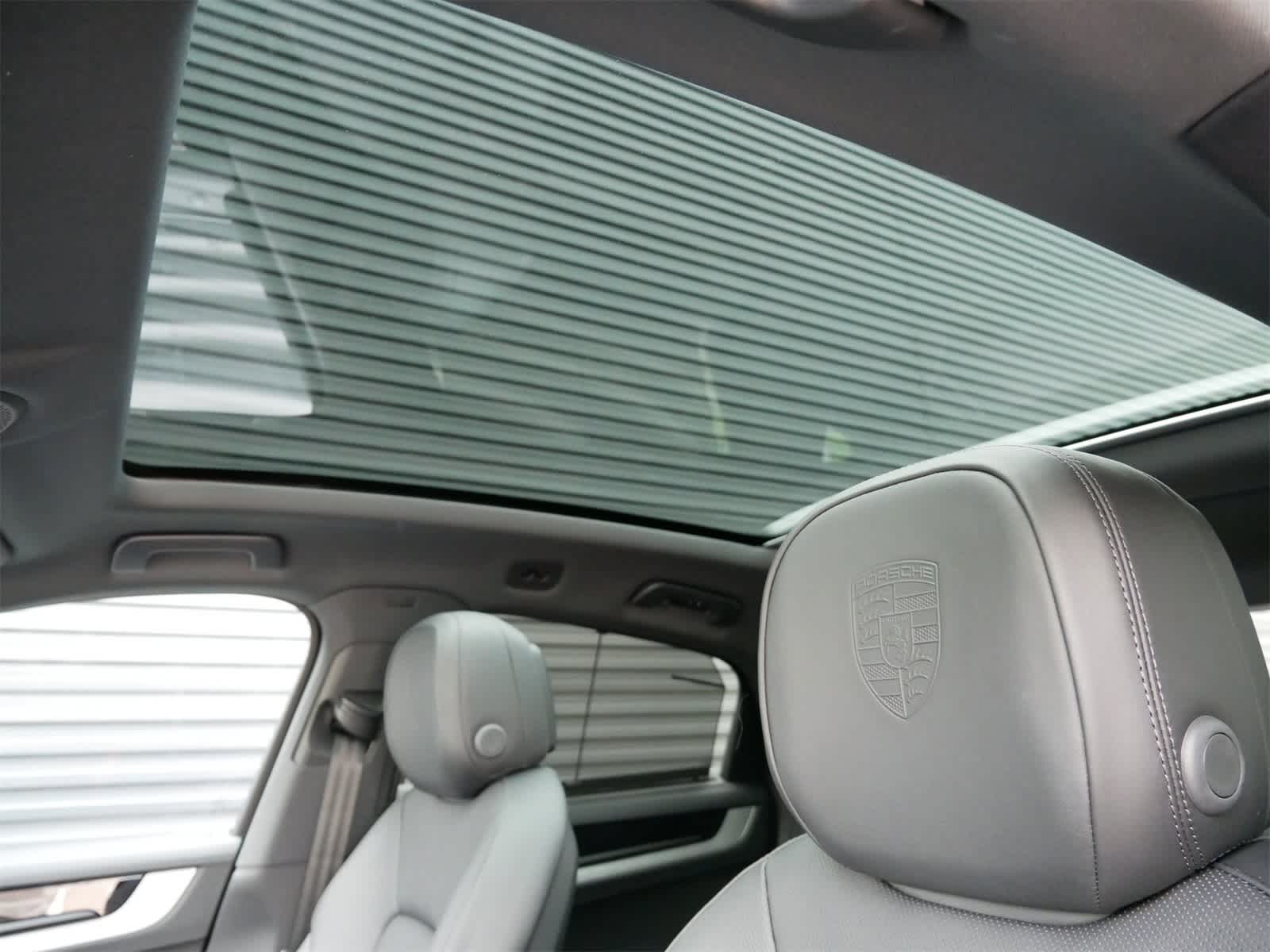 2026 Porsche Cayenne Coupe photo 16