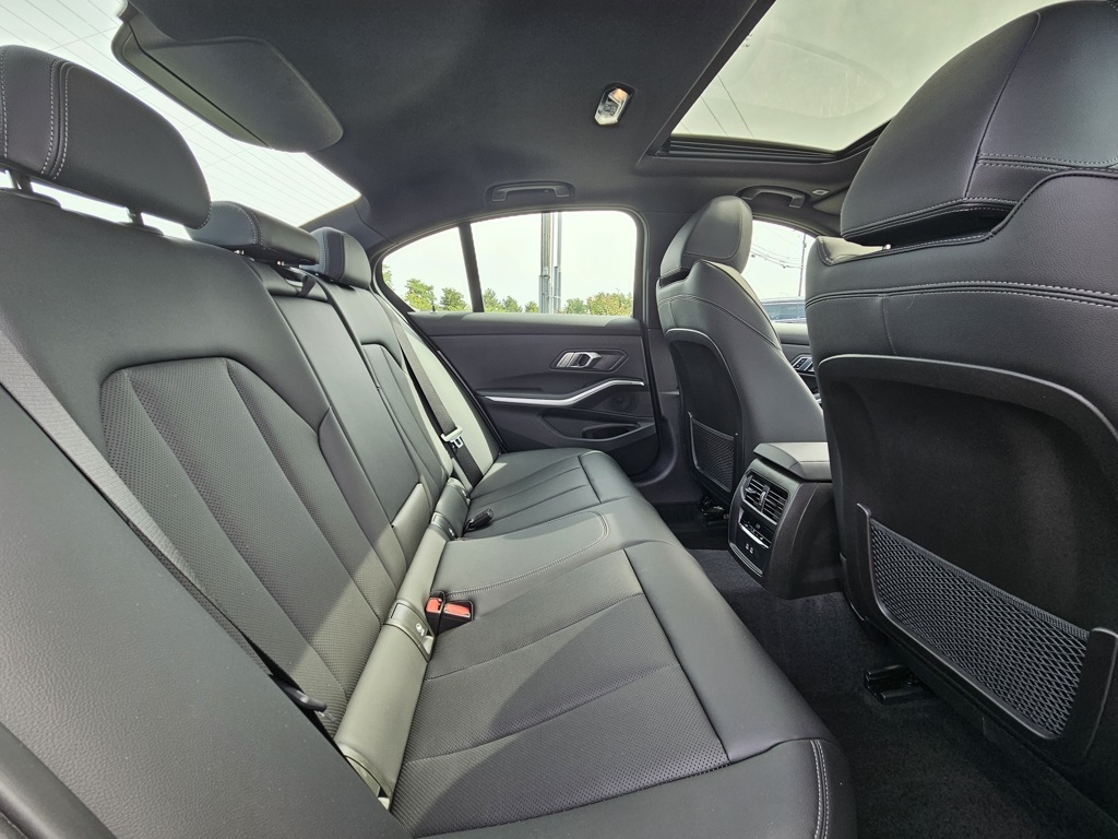 2023 Bmw 330i xDrive photo 18
