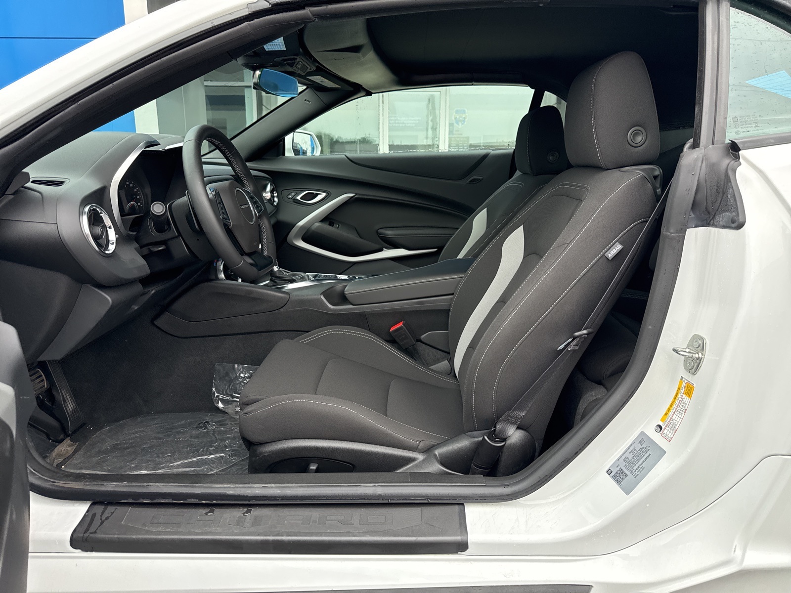 2024 Chevrolet Camaro 1LT photo 16