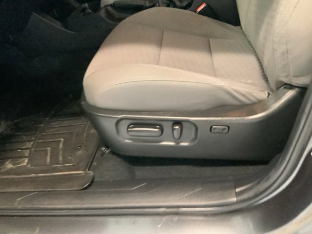 2022 Toyota Tacoma SR 4x4 photo 11